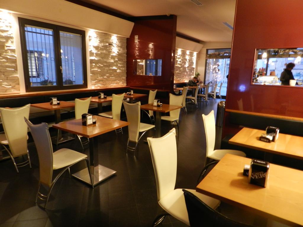 Locanda Trattoria Caffe Cavour Cittadella Exterior foto